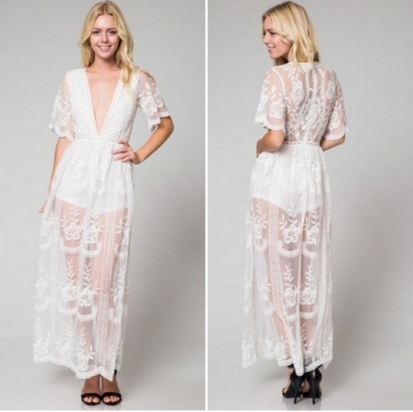 Honey Punch Lace Romper size Medium - Picture 12 of 12